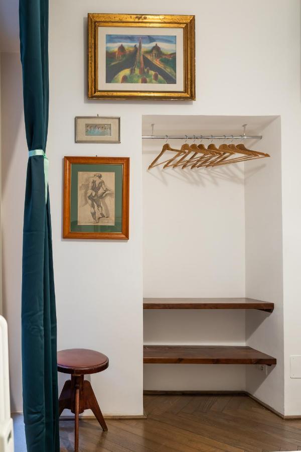 Appartement Chic And Style In Historical Via Giulia