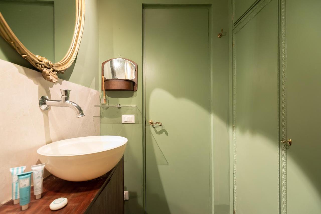 Appartement Chic And Style In Historical Via Giulia